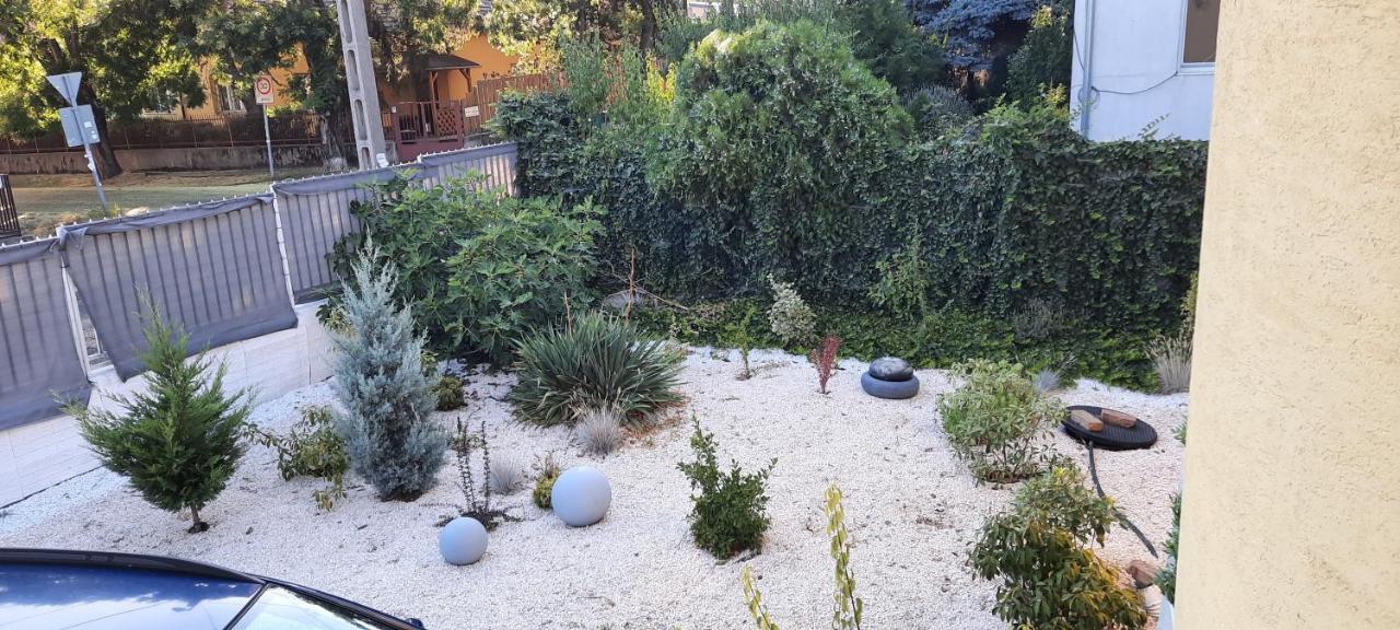 Hi-Bp Garden City Batsanyi Apartment 3 Rooms, Apartment Upstairs Near The City Train With Free Parking Budapest Bagian luar foto