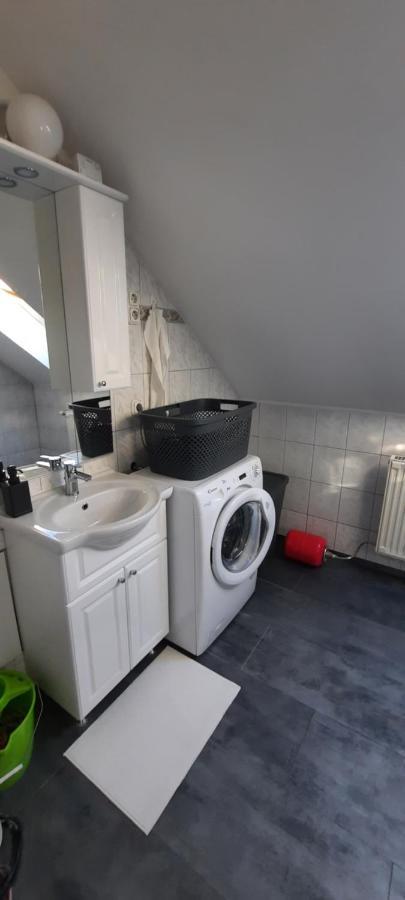 Hi-Bp Garden City Batsanyi Apartment 3 Rooms, Apartment Upstairs Near The City Train With Free Parking Budapest Bagian luar foto