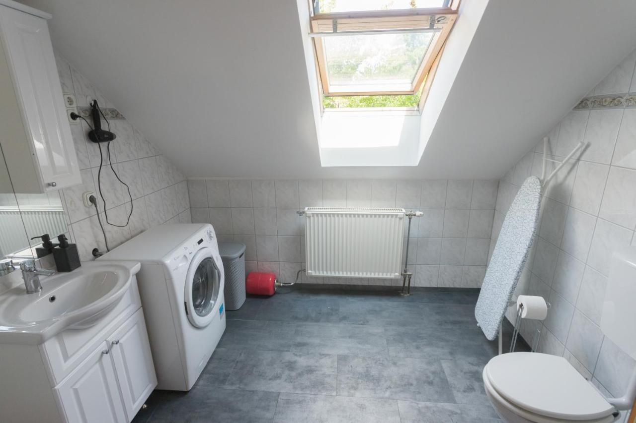 Hi-Bp Garden City Batsanyi Apartment 3 Rooms, Apartment Upstairs Near The City Train With Free Parking Budapest Bagian luar foto