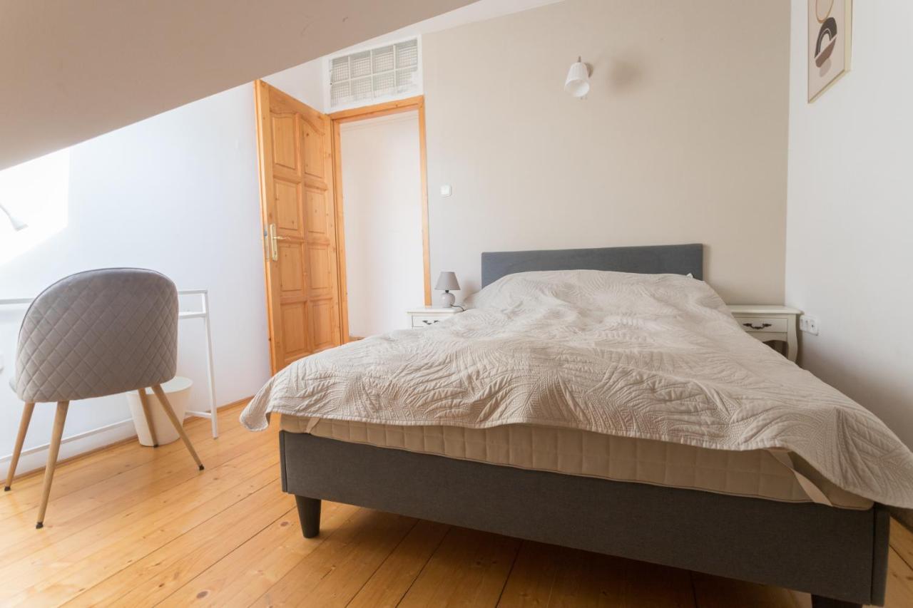 Hi-Bp Garden City Batsanyi Apartment 3 Rooms, Apartment Upstairs Near The City Train With Free Parking Budapest Bagian luar foto