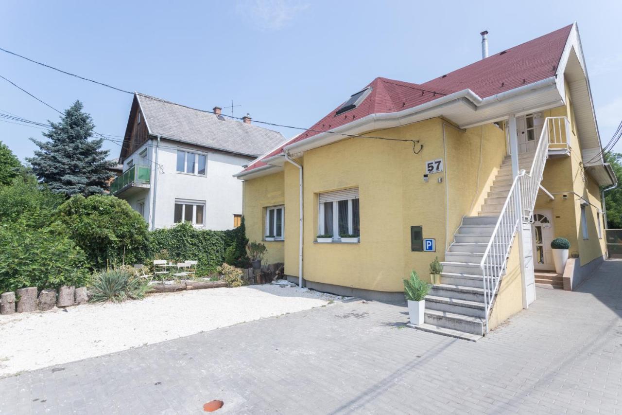 Hi-Bp Garden City Batsanyi Apartment 3 Rooms, Apartment Upstairs Near The City Train With Free Parking Budapest Bagian luar foto