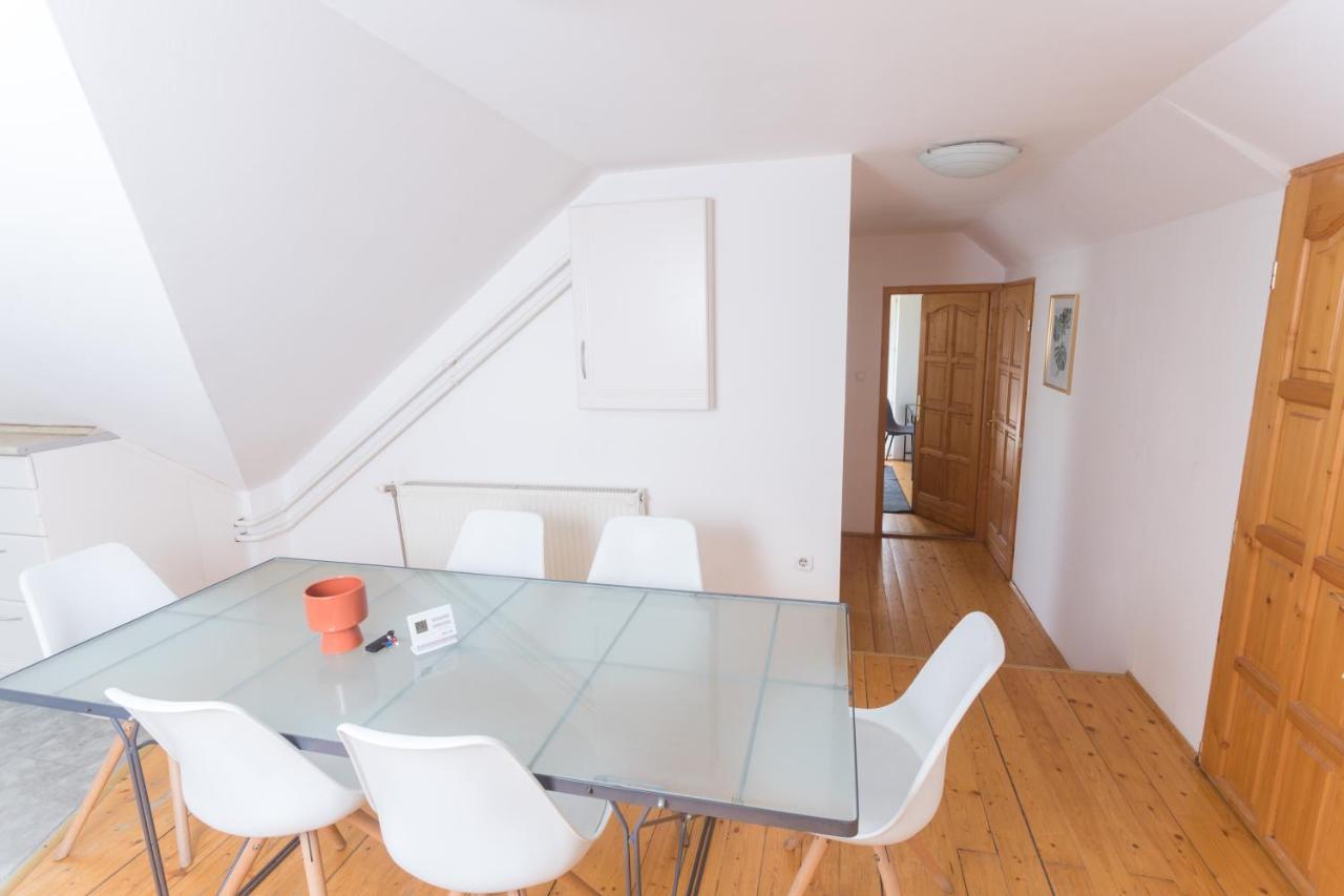Hi-Bp Garden City Batsanyi Apartment 3 Rooms, Apartment Upstairs Near The City Train With Free Parking Budapest Bagian luar foto